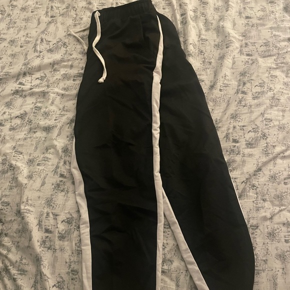 Striped pants size L - Picture 3 of 3